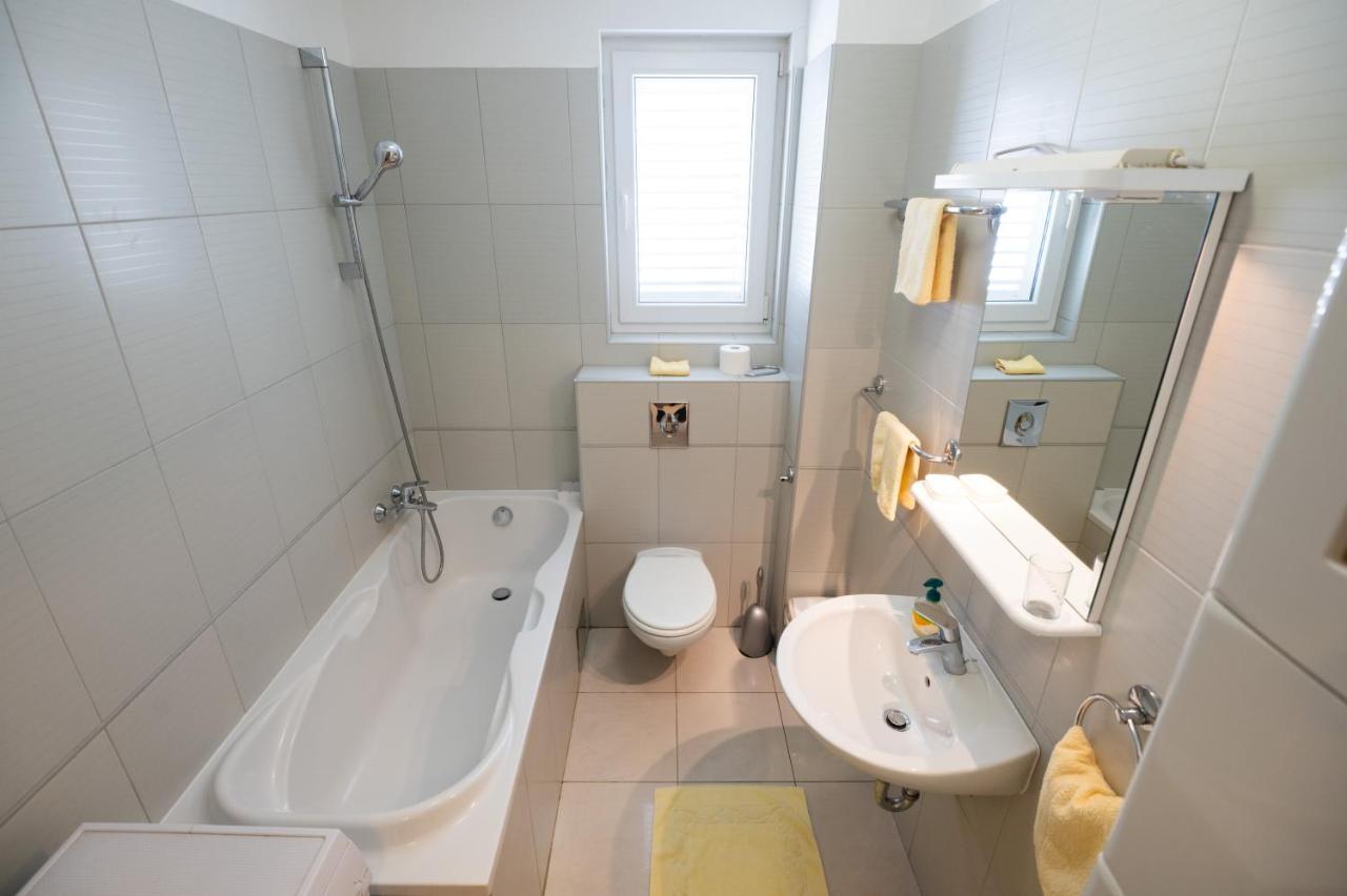 Lila1 Apartament